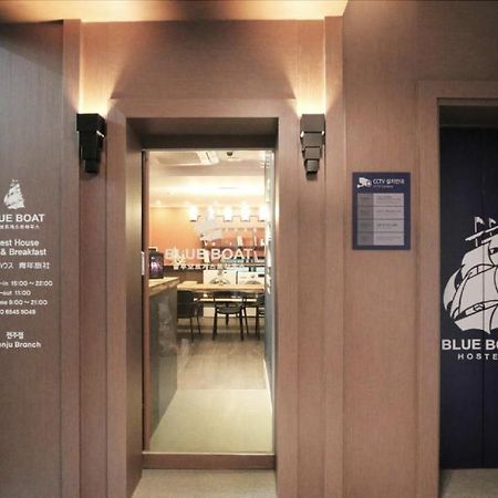 Blueboat Hostel Jeonju Exteriör bild