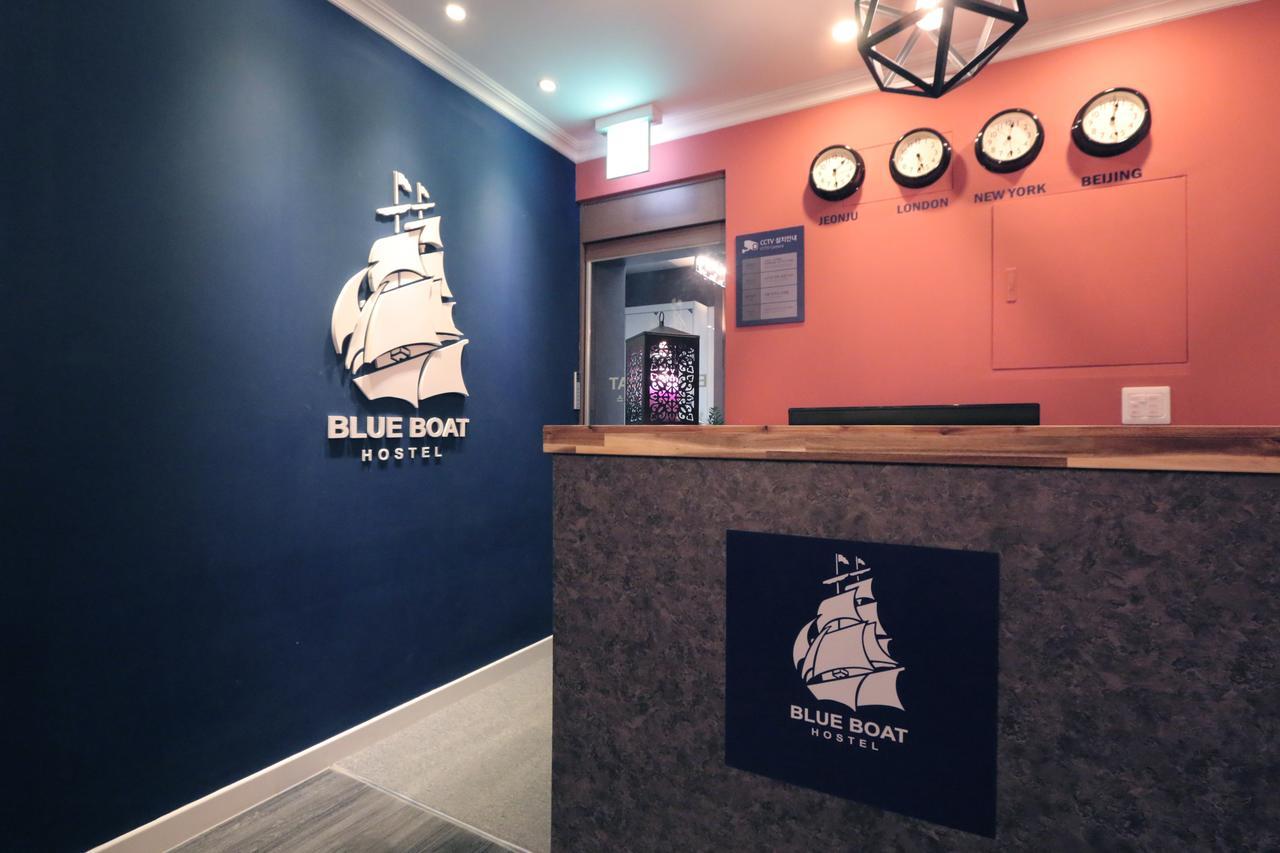Blueboat Hostel Jeonju Exteriör bild