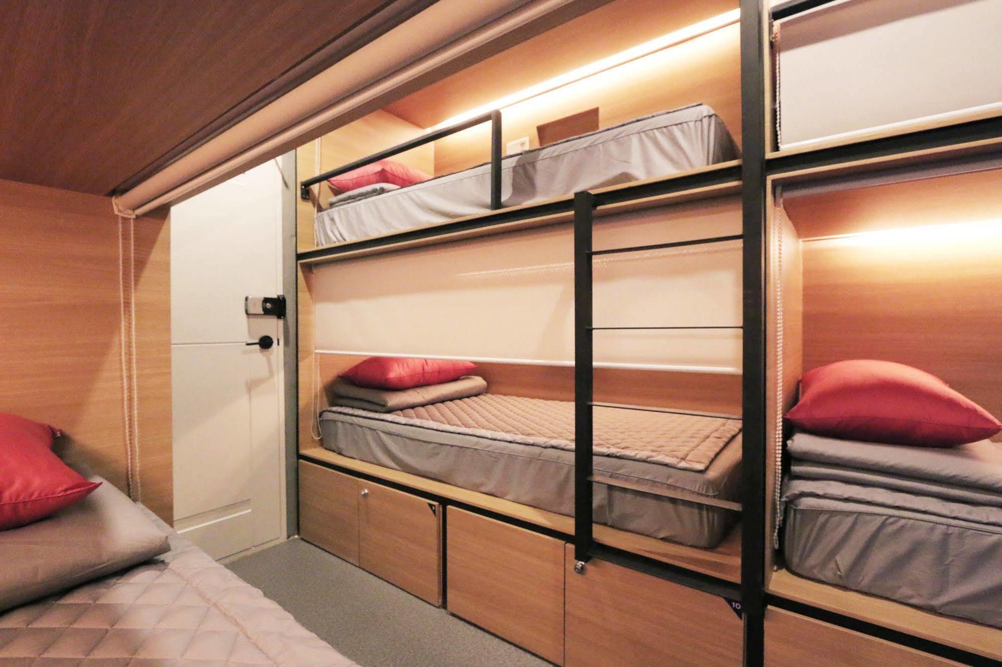 Blueboat Hostel Jeonju Exteriör bild