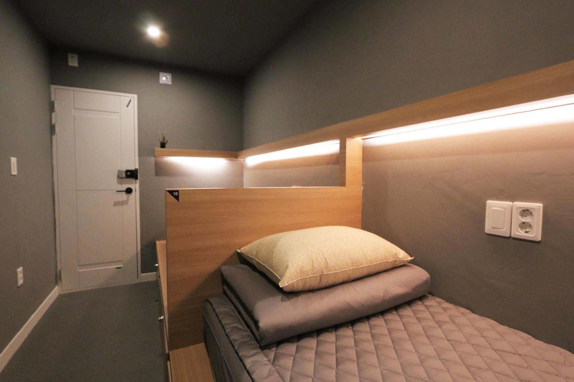 Blueboat Hostel Jeonju Exteriör bild