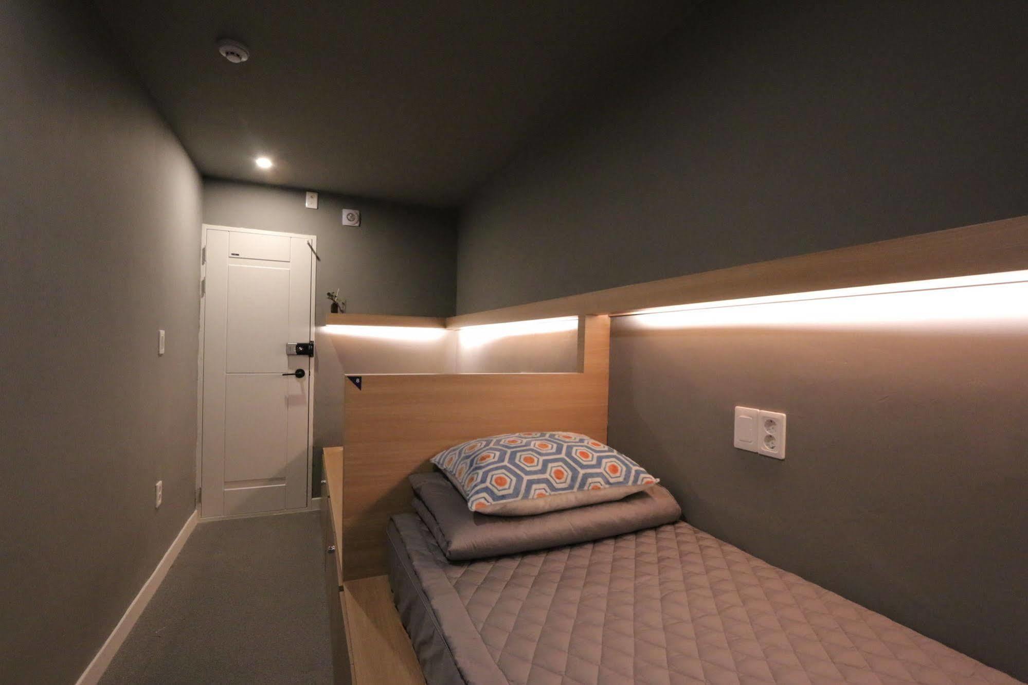Blueboat Hostel Jeonju Exteriör bild